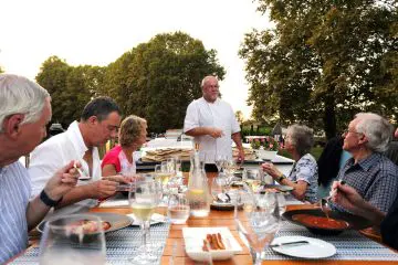 outside dining