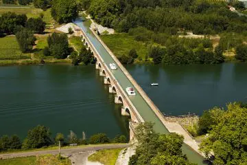 moissac canal bridge 2