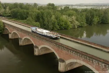 moissac canal bridge 3